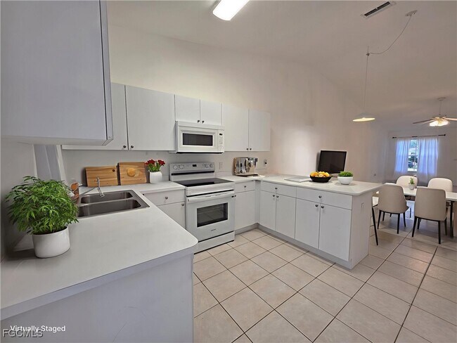 Building Photo - 1625 SW 33rd Terrace