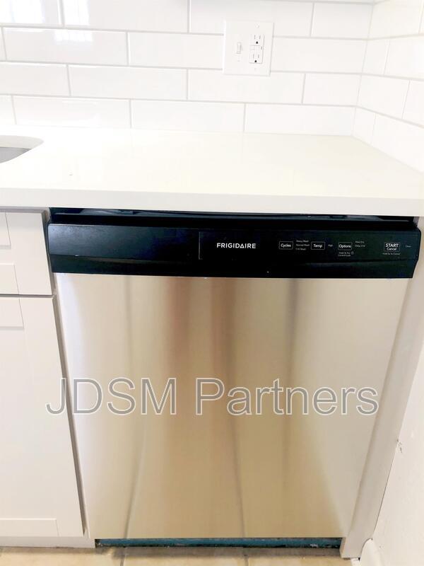 Building Photo - 1415 N Pearl St