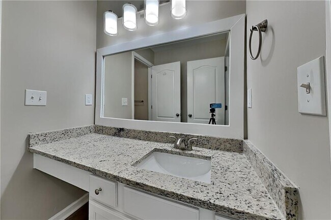 Building Photo - 4444 Sequoia Park Trail SW