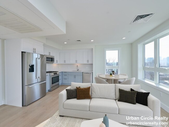 Building Photo - Spacious One Bed Now Available