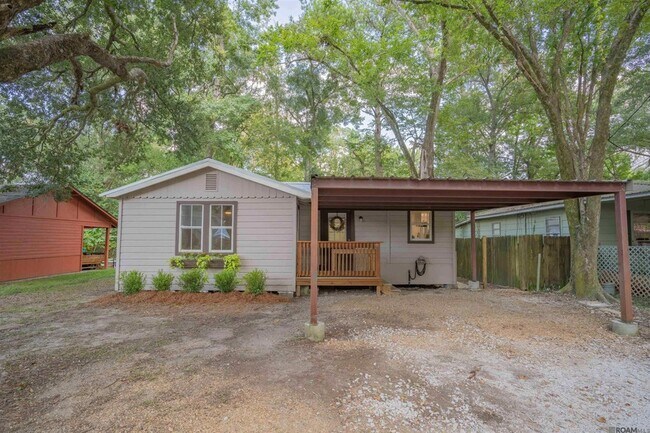 Building Photo - 30114 Oak St