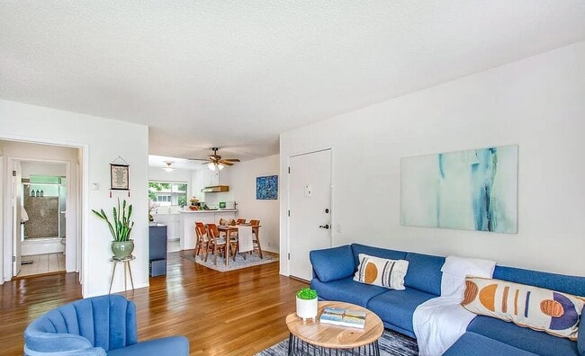 Building Photo - 11120 Queensland St