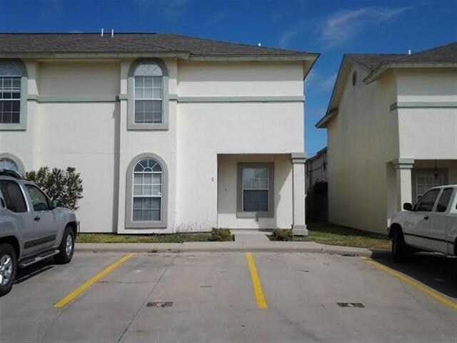 Primary Photo - 1000 Ranchway Dr