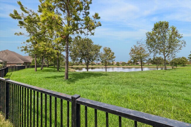 Building Photo - 1917 Cayman Bend Ln