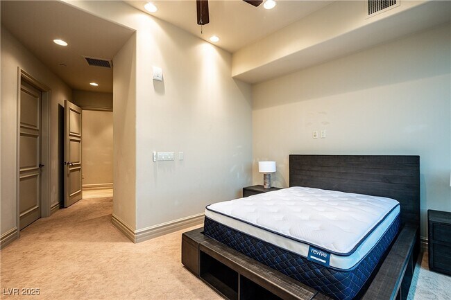Building Photo - 9101 Alta Dr