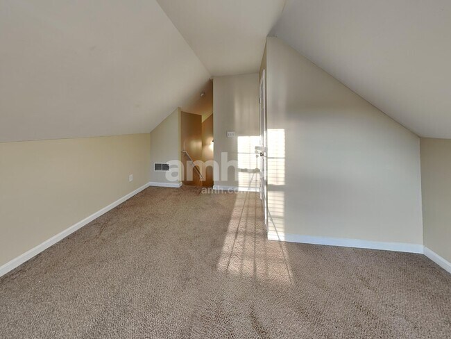 Building Photo - 2710 Meadow Gate Way