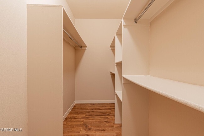 Building Photo - 7321 Mission Viejo Dr