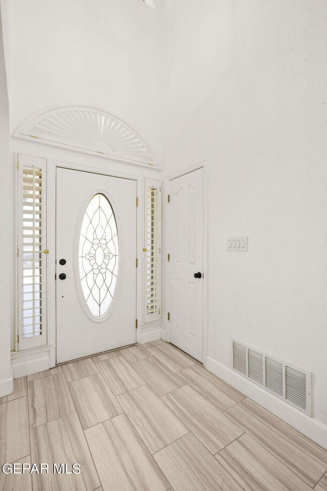 Building Photo - 11309 Loma Linda Cir