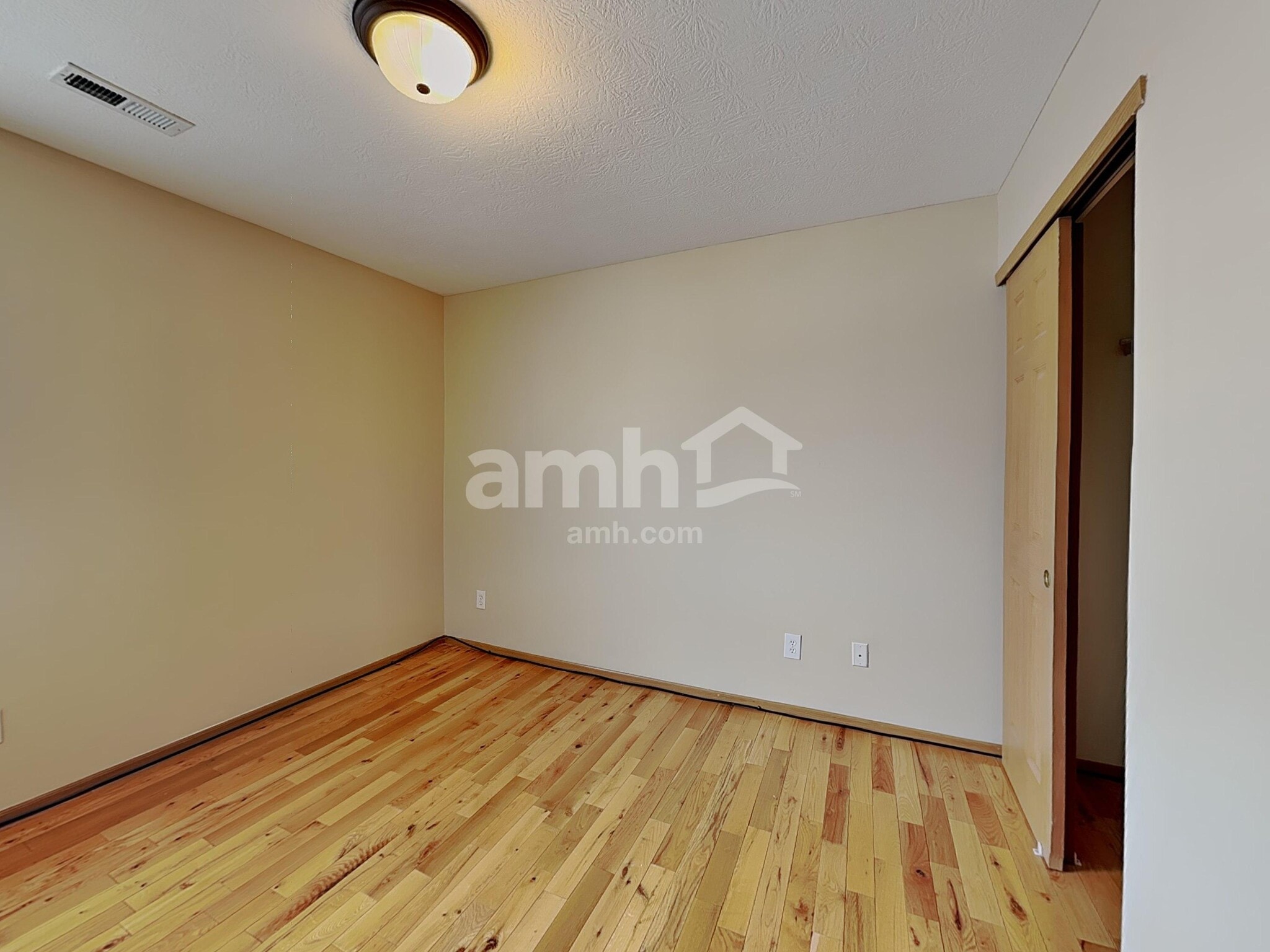 Building Photo - 3894 Snowshoe Ave