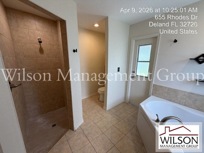 Building Photo - 655 Rhodes Dr