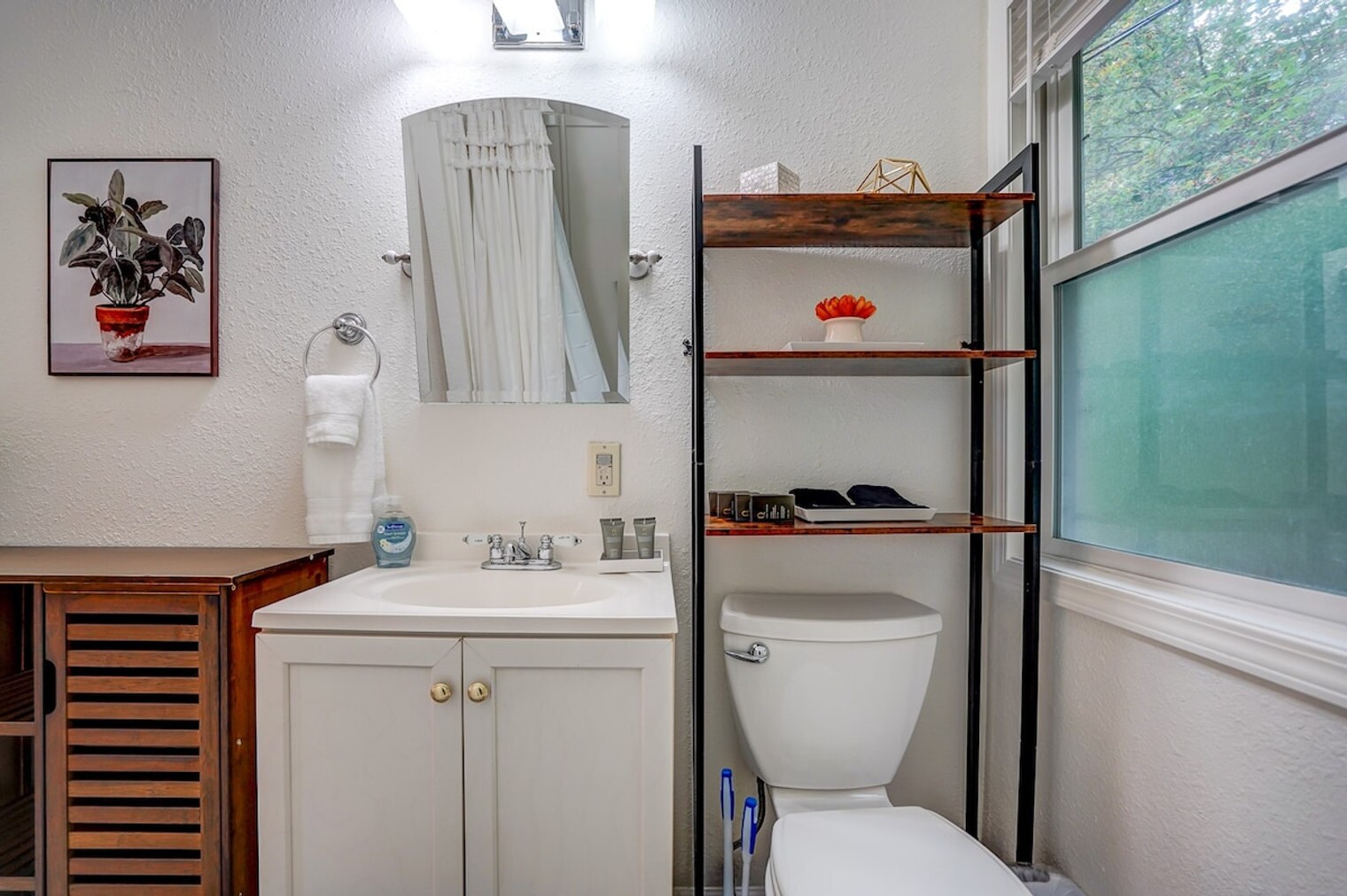 Building Photo - 8 Craig Ave