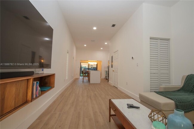 Building Photo - 2033 SW 62nd Ave