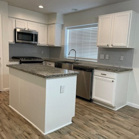Building Photo - 18143 Holly Forest Dr