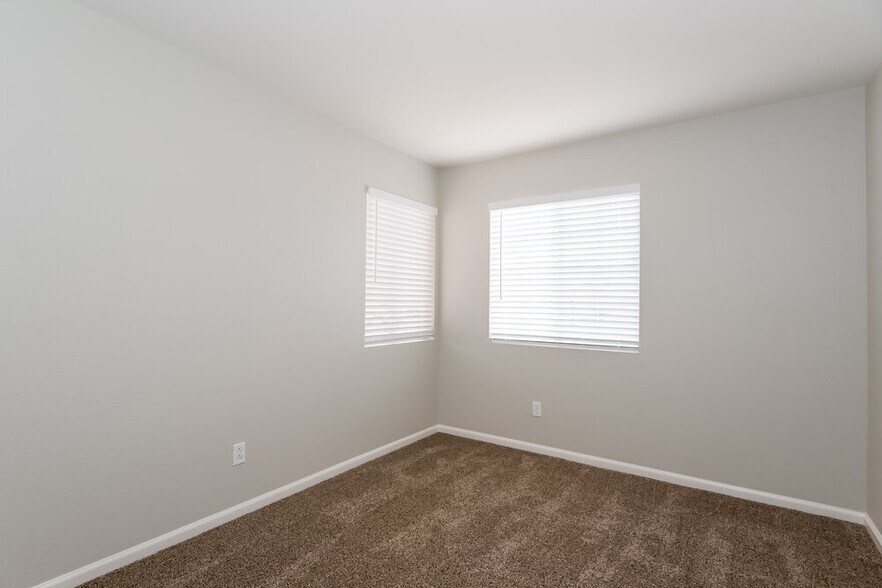 Building Photo - 2118 Marathon Keys Ave