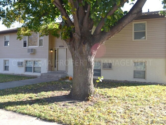 Building Photo - 2 BD - WHEN LOCATION, COMMUNITY AND PRICE ...
