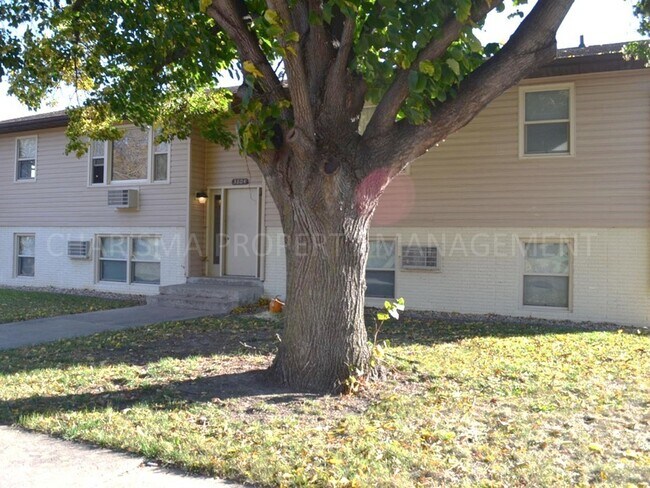Building Photo - 2 BD - WHEN LOCATION, COMMUNITY AND PRICE MATTER...THIS IS THE PLACE FOR YOU!