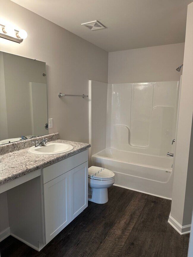 Building Photo - Pre-Leasing Now | Beautiful 4 Bedroom, 2 Bath Home Offering Space & Comfort in Kilpatrick Landing