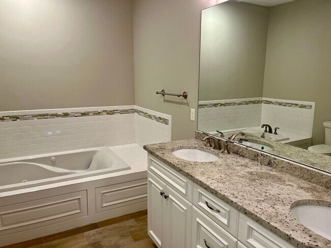 Building Photo - 41 Dexter Rd