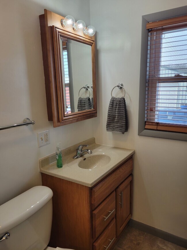 Bathroom View 3 - 5207 N Shore Dr