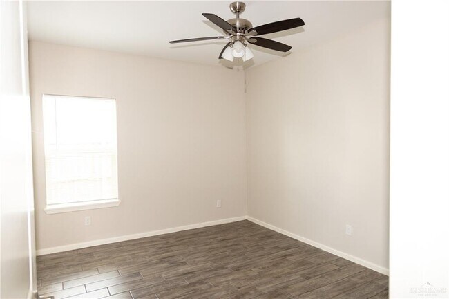 Building Photo - 5808 Sandpiper Ave