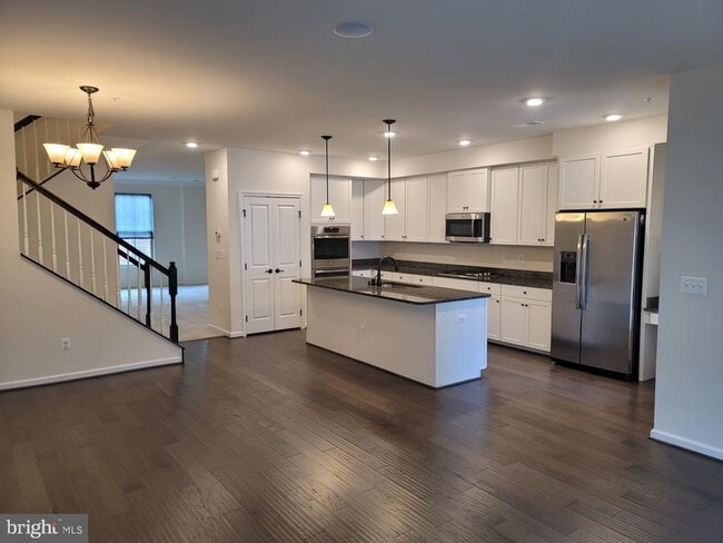Building Photo - 41438 Black Cherry Terrace