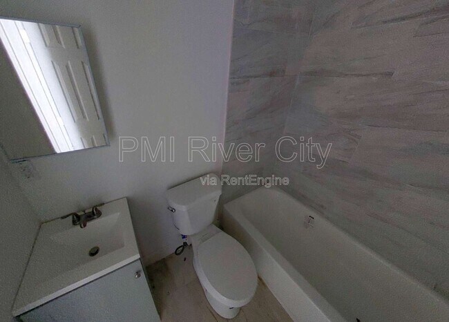 Building Photo - 1637 W 34th St