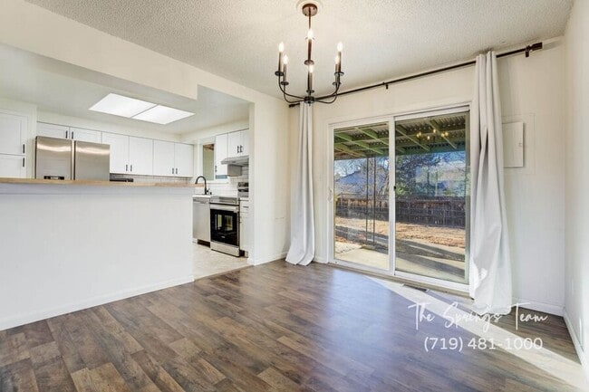 Building Photo - 7240 Sullivan Cir