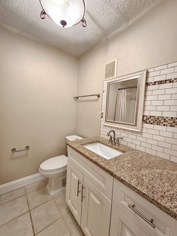 Building Photo - 4595 Chancellor St NE