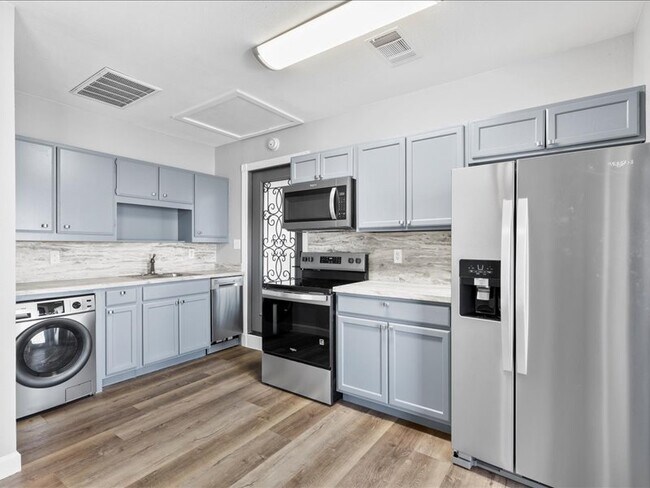 Building Photo - 3119 Belz Rd