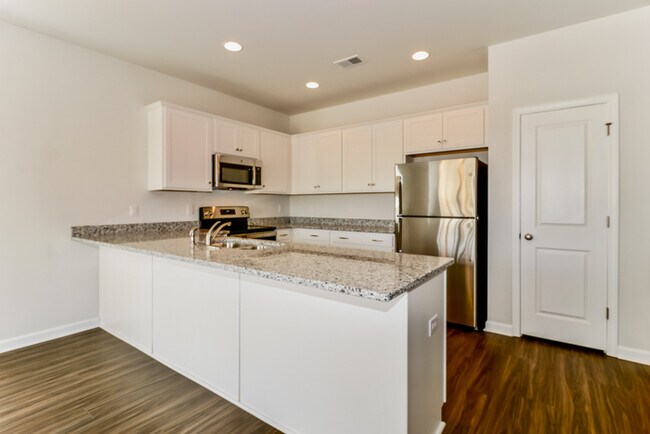 Building Photo - 245 Clydesdale Cir