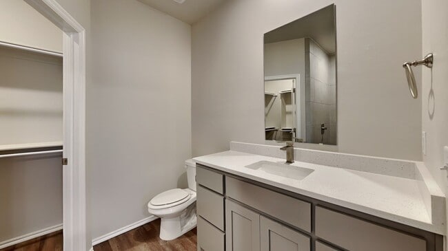 Building Photo - Luxury 3 Bedroom 2 Bathroom Townhome with 2 Car Garage in Piedmont Schools- Neighborhood Park/Bas...