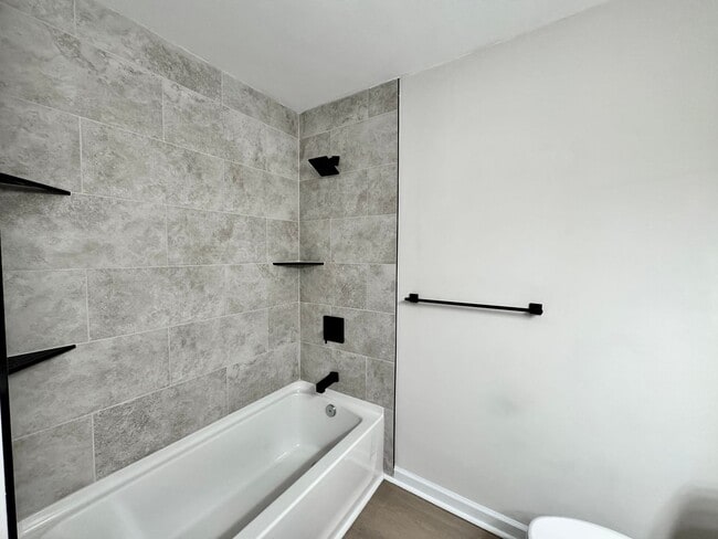 Building Photo - Fully-Renovated Ranch Home Available 03-19-26! Fenced Backyard - Pet Friendly - Washer & Dryer In...