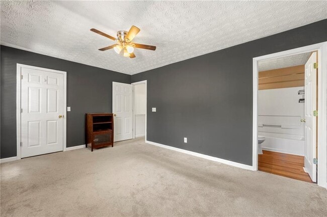 Building Photo - 1382 Hollenbeck Ln
