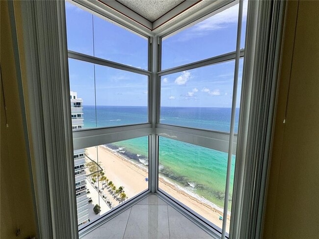 Building Photo - 1370 S Ocean Blvd