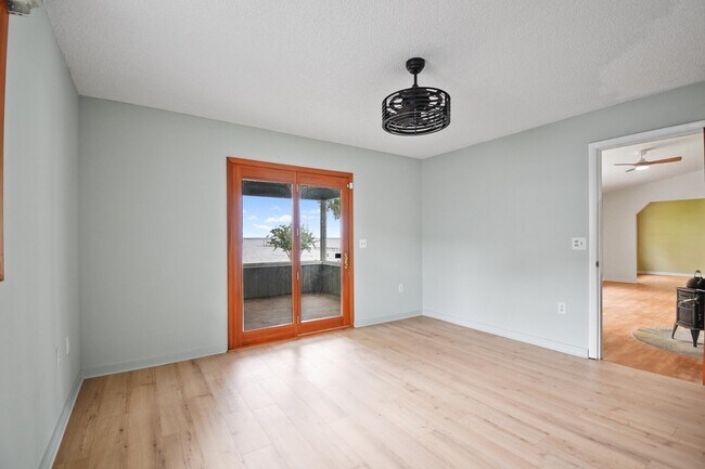 Building Photo - 125 CR 13 S