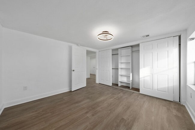 Building Photo - Completely Renovated 4/2 Home on a Corner Lot in the SODO Area of Orlando