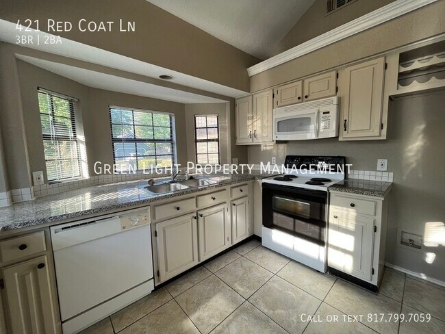 Building Photo - 421 Red Coat Ln