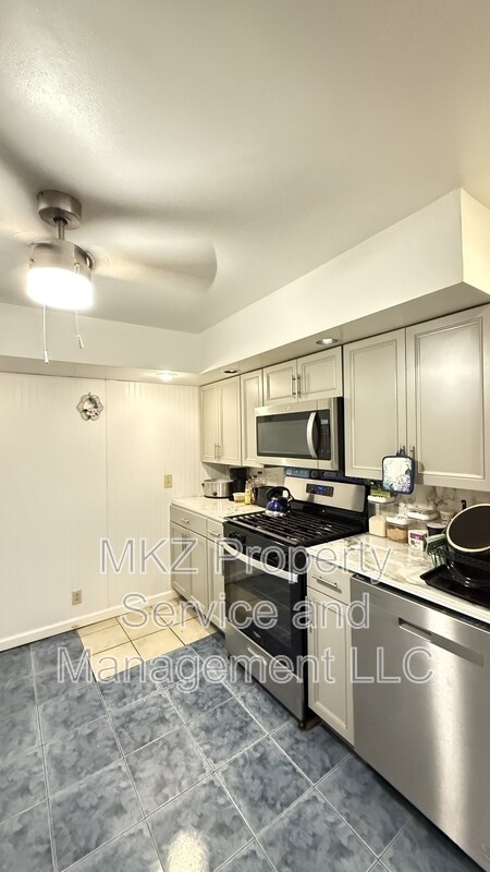 Building Photo - 279 Ontario St