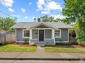 Building Photo - GPM657 - SE Raymond Ct. (T1)