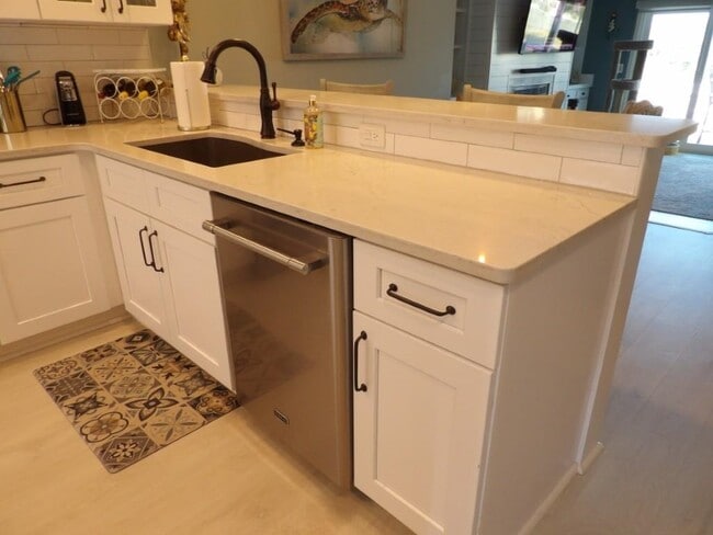 Building Photo - 4396 Baldwin Ave