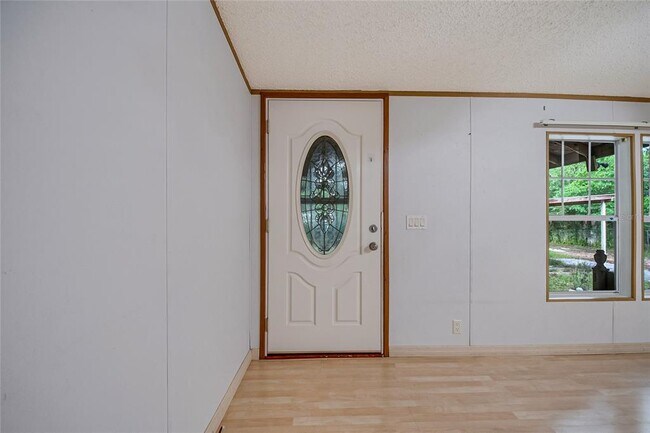 Building Photo - 18240 Lynbrook Rd