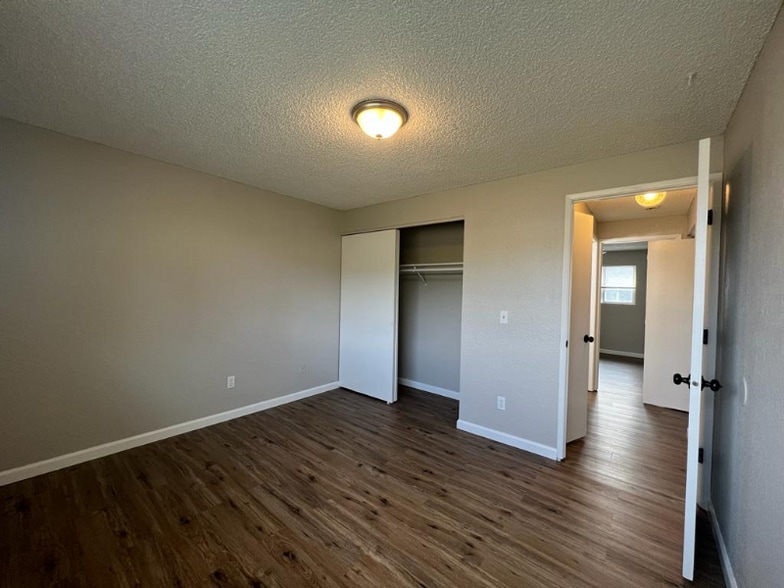 Building Photo - 1126 Benham Ct