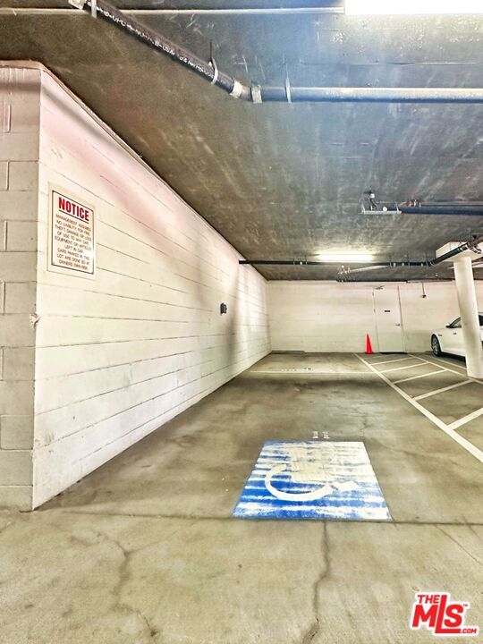 Building Photo - 4100 Wilshire Blvd