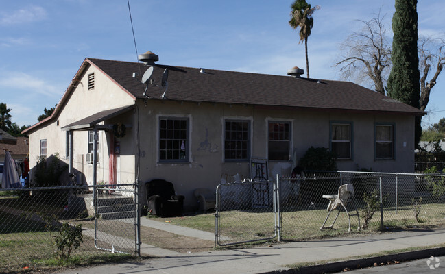 Building Photo - 5788 Montgomery St