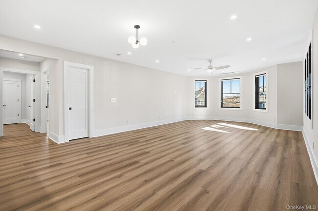 Building Photo - 34 Clinton Ave