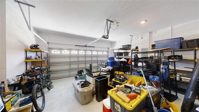 Building Photo - 5655 SW 78th Ave Rd