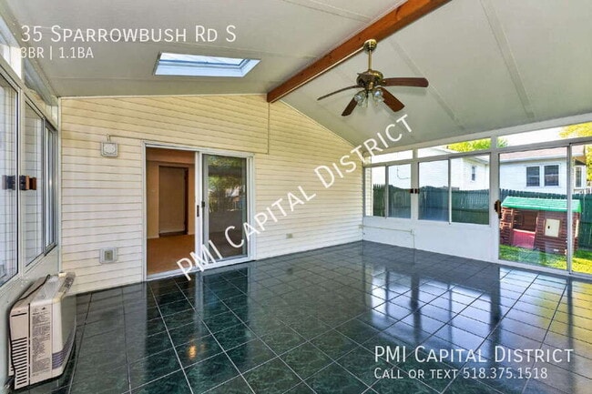 Building Photo - 35 Sparrowbush Rd S