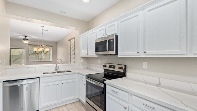 Building Photo - 3727 W Memorial Dr