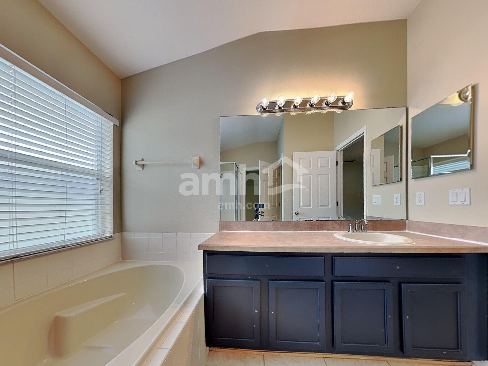 Building Photo - 1658 Silk Tree Cir