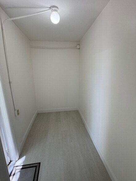 Building Photo - 943 Almeria Rd